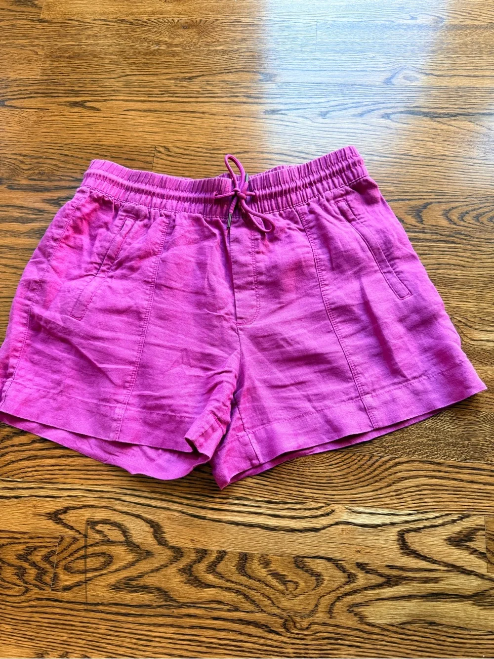 Athleta Fuchsia Linen shorts .Elastic waistband Tie waist.Zip pockets. EUC S - Picture 2 of 8